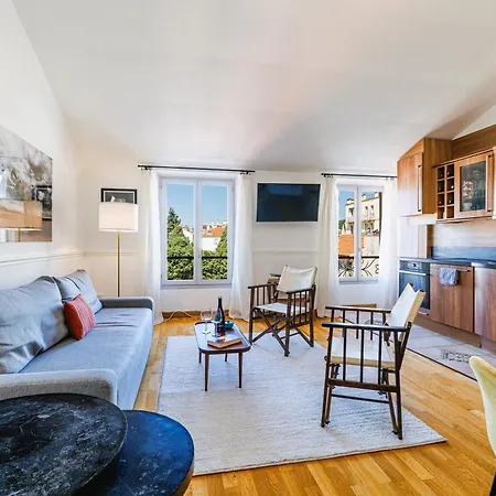Spacieux duplex - Carré d'or - à 2 min de la mer *