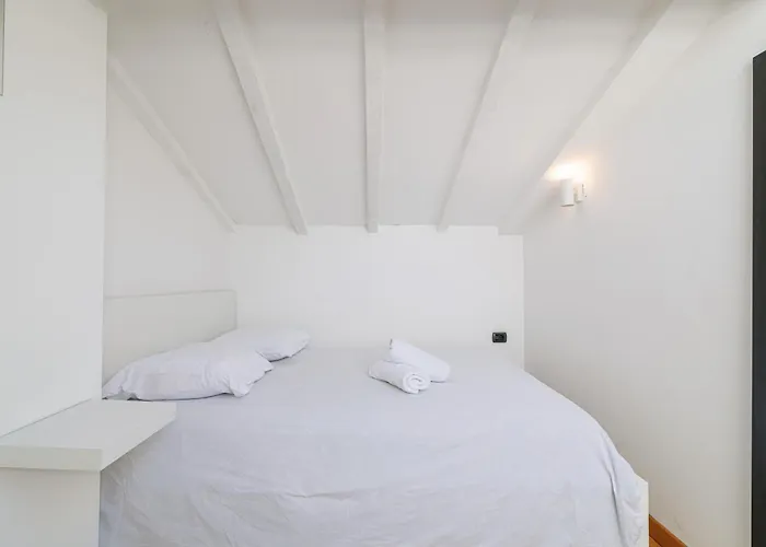 Spacieux duplex - Carré d'or - à 2 min de la mer Appartamento