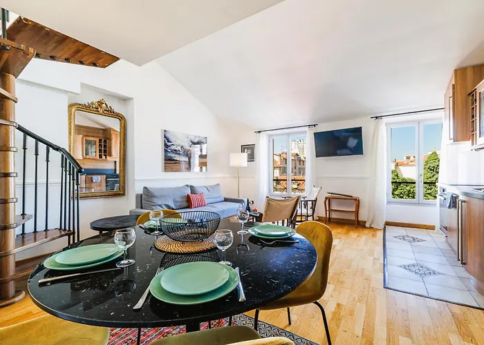 Duplex A 2 Min De La A Pied Nice